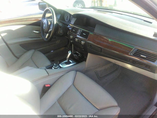 BMW 5 Series 528i 2008 WBANU53568C114056 Image 6