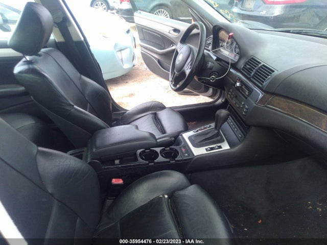 BMW 3 Series 330xi 2004 WBAEW53484PN34020 Image 6