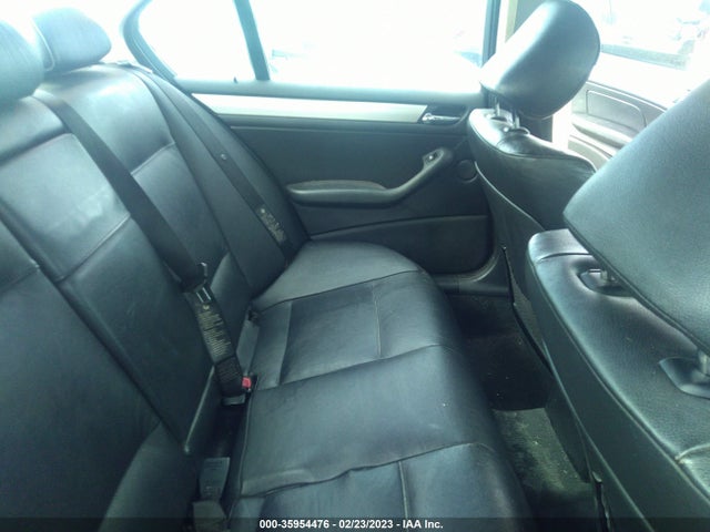 BMW 3 Series 330xi 2004 WBAEW53484PN34020 Image 9
