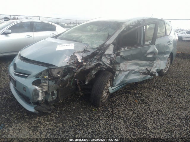 Toyota Prius V Two/three/five 2014 JTDZN3EU5EJ013673 Image 2