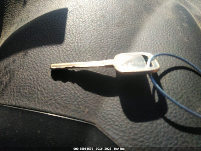 2006 TOYOTA RAV4 BASE VIN: JTMBD33V766013873