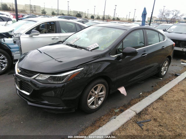 Chevrolet CRUZE LT 2018 1G1BE5SMXJ7119599 Image 2