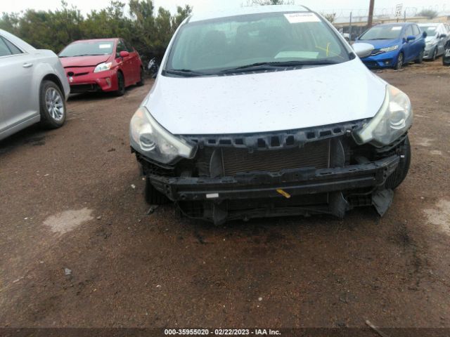 KNAFX4A62G5554750 KIA FORTE LX