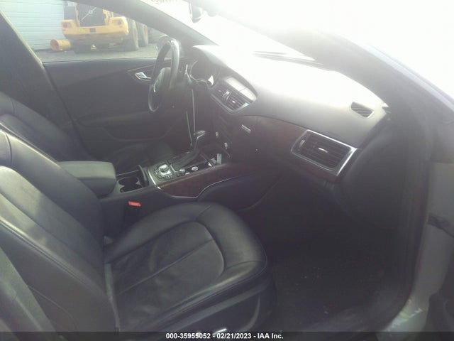 2016 Audi A7, VIN: WAUWMAFC7GN075200