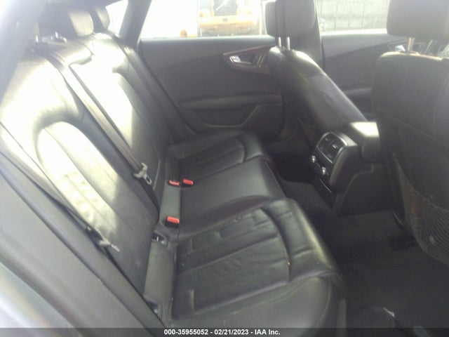 2016 Audi A7, VIN: WAUWMAFC7GN075200