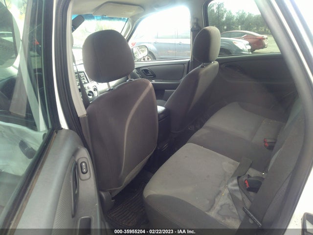 2004 FORD ESCAPE XLS VIN: 1FMYU92184KA18916