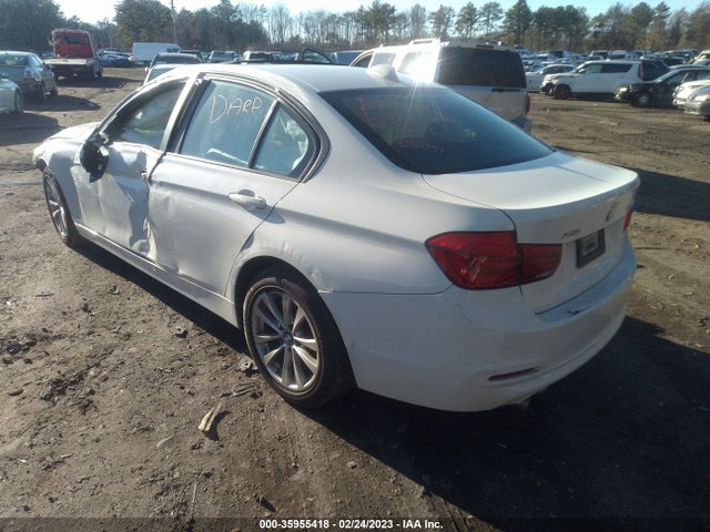 BMW 3 Series 320i Xdrive 2018 WBA8E5G58JNU46983 Image 3