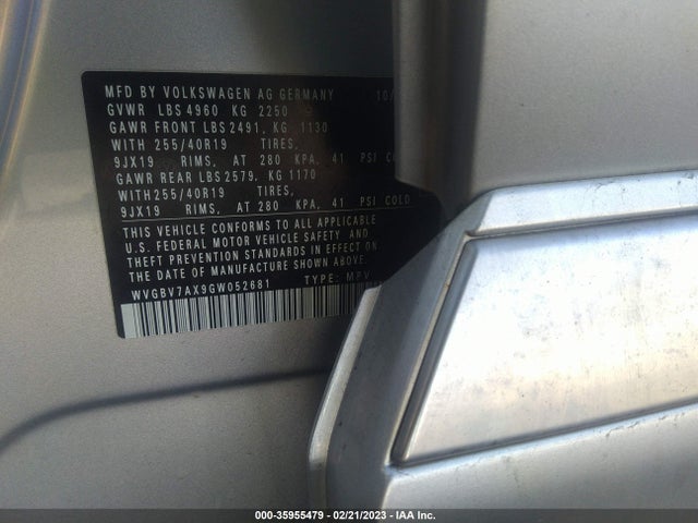 WVGBV7AX9GW052681 Volkswagen Tiguan R-line
