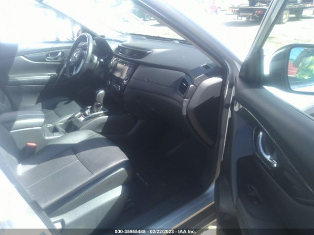 KNMAT2MT6HP594883 Nissan ROGUE SV