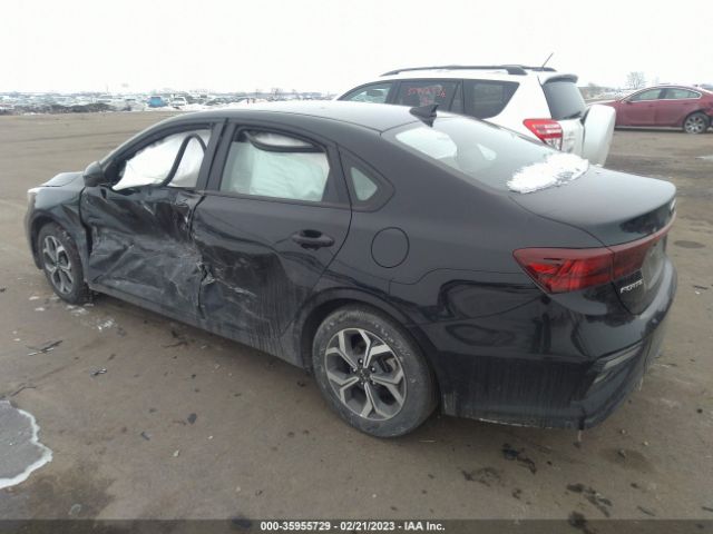 3KPF24AD1ME278853 KIA Forte Lxs