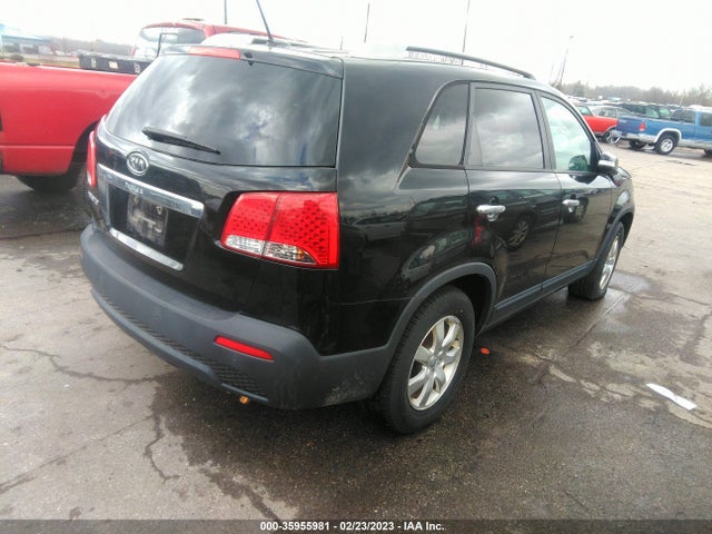 KIA SORENTO LX 2013 5XYKT3A66DG421600 Image 4