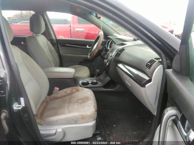 KIA SORENTO LX 2013 5XYKT3A66DG421600 Image 5