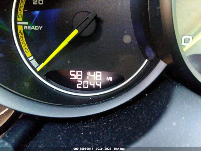 2016 Porsche Cayenne, VIN: WP1AE2A23GLA63747