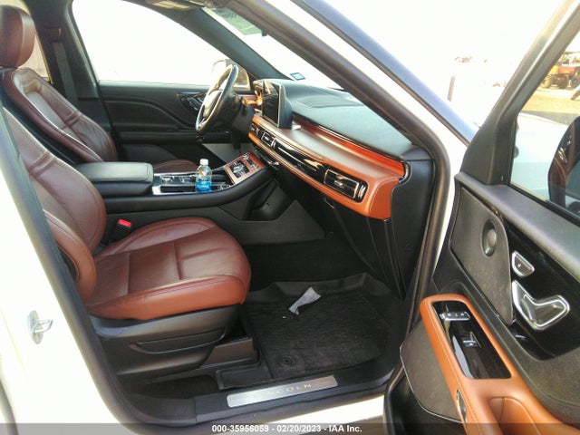 2020 Lincoln Aviator, VIN: 5LM5J7XC2LGL09324
