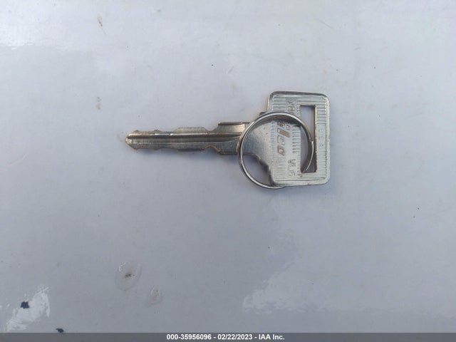 1991 VOLVO 240 VIN: YV1AA8842M1439038