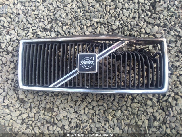 1991 VOLVO 240 VIN: YV1AA8842M1439038