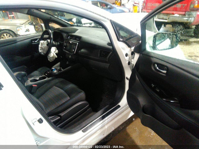 2018 Nissan Leaf, VIN: 1N4AZ1CP8JC307981