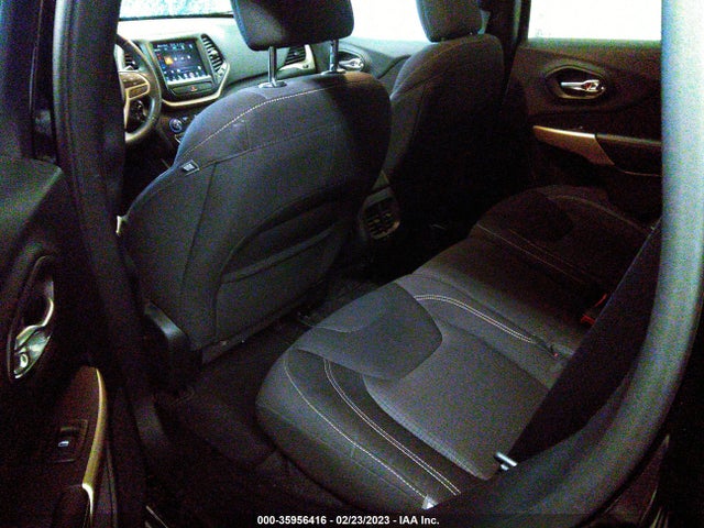 2017 Jeep Cherokee, VIN: 1C4PJLCB2HW668076