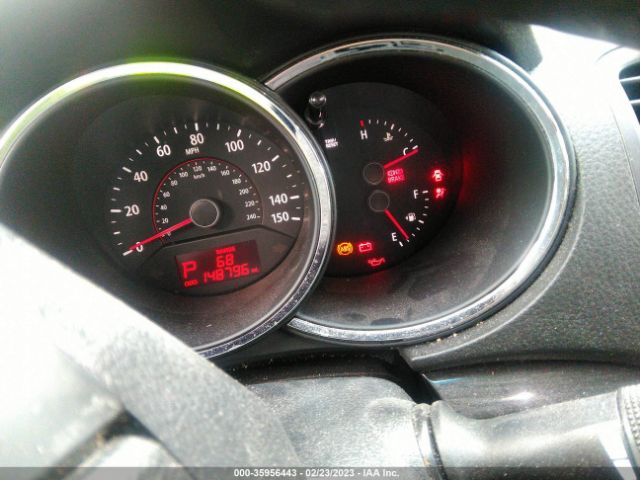 5XYKTDA28BG172104 KIA SORENTO LX