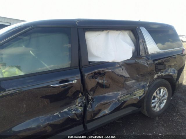 KNDNB4H33P6238664 KIA Carnival Lx