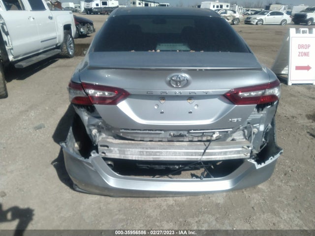 2018 Toyota Camry, VIN: 4T1B61HKXJU030406