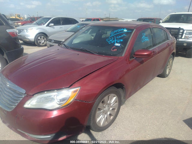 1C3CCBAG0EN103834 Chrysler 200 LX