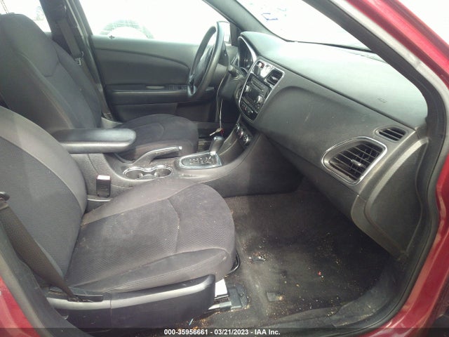 1C3CCBAG0EN103834 Chrysler 200 LX