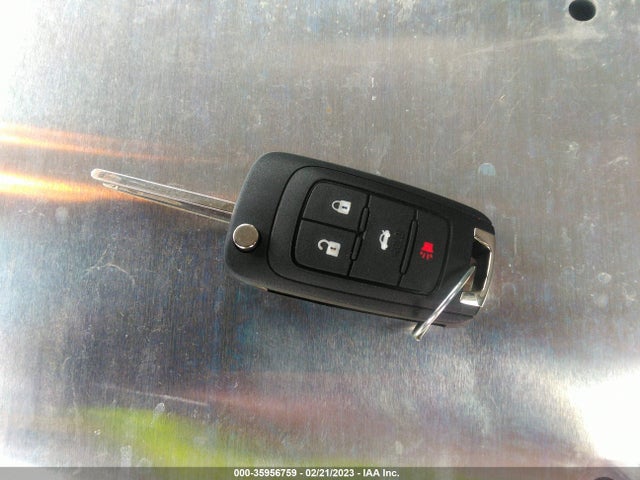 Chevrolet SONIC LS 2017 1G1JB5SH0H4163615 Image 3