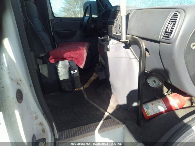 Dodge RAM VAN 1998 2B7LB31Z4WK150514 Image 5