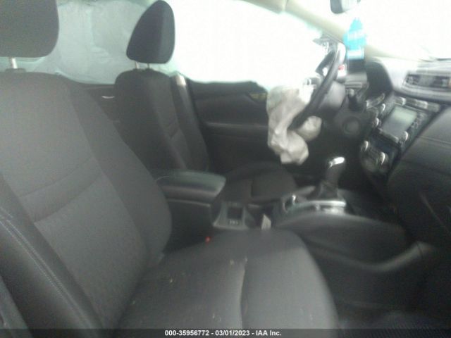 JN8AT2MVXHW007645 Nissan ROGUE SV