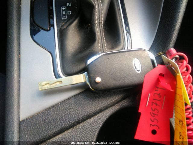 KNDCB3LC0M5465661 KIA NIRO LX