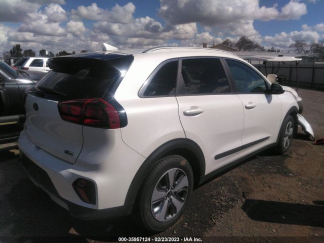 KNDCB3LC0M5465661 KIA NIRO LX