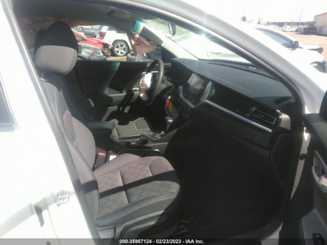KNDCB3LC0M5465661 KIA NIRO LX