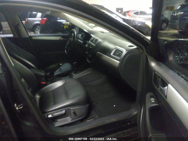 3VWD17AJXEM319535 Volkswagen Jetta Sedan Se