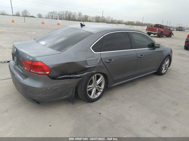 1VWBS7A37EC028062 Volkswagen Passat Se W/sunroof