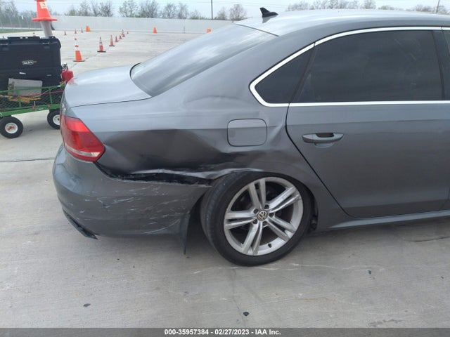 1VWBS7A37EC028062 Volkswagen Passat Se W/sunroof