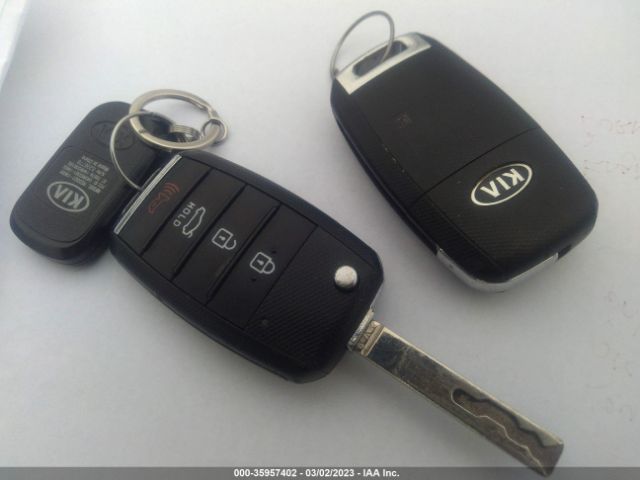 5XXGT4L36JG221220 KIA Optima S