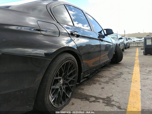 WBA8E1G58JNU88871 BMW 3 Series 320i