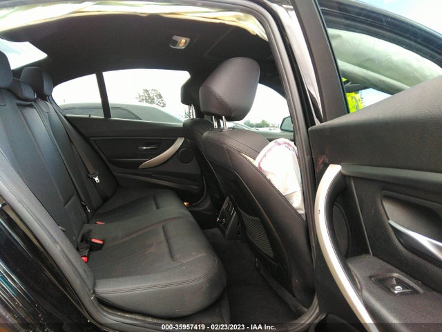 WBA8E1G58JNU88871 BMW 3 Series 320i