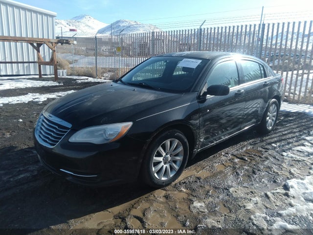 1C3CCBBG5EN106811 Chrysler 200 Touring