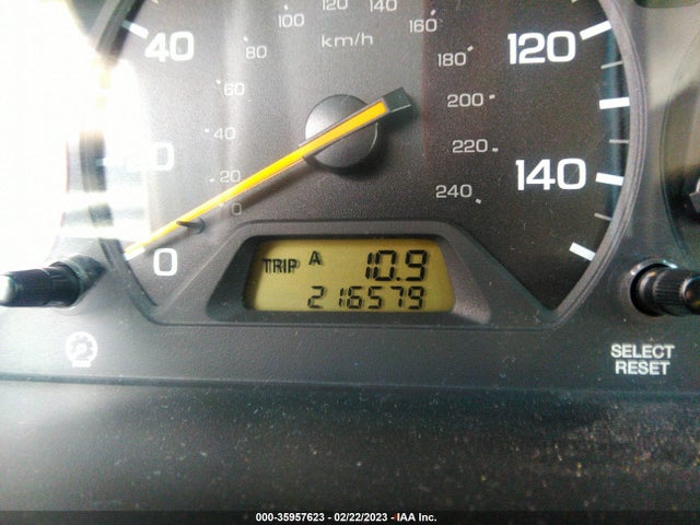 2000 HONDA ACCORD SDN LX VIN: 1HGCG1647YA042200