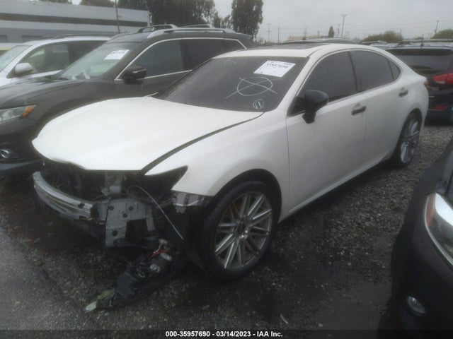 Lexus Es 350 4dr Sdn 2013 JTHBK1GG5D2072266 Image 2