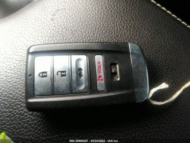 19UDE2F70LA009851 Acura Ilx Pkg