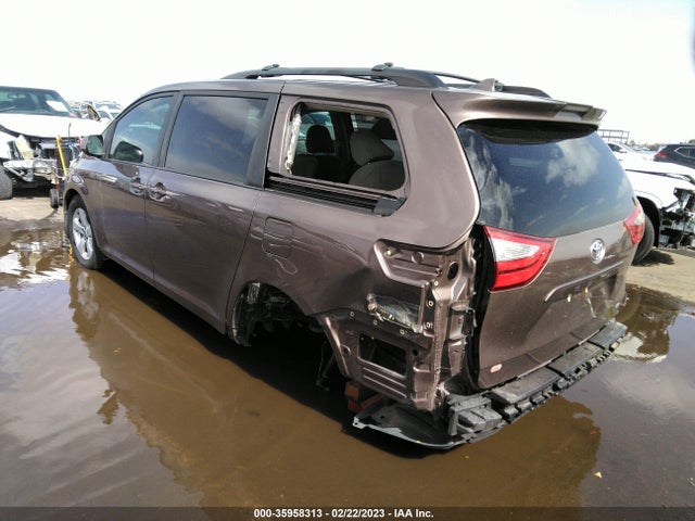 2018 TOYOTA SIENNA LE VIN: 5TDKZ3DC3JS912205