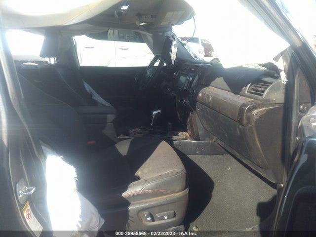 Toyota 4RUNNER SR5 2019 JTEBU5JR4K5654055 Image 5