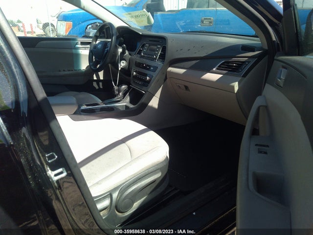 2015 HYUNDAI SONATA 2.4L SE VIN: 5NPE24AF1FH239398