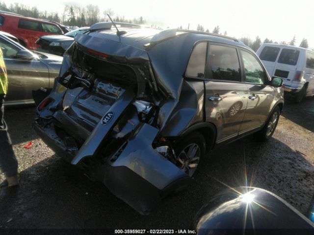5XYKTCA62FG585459 KIA SORENTO LX