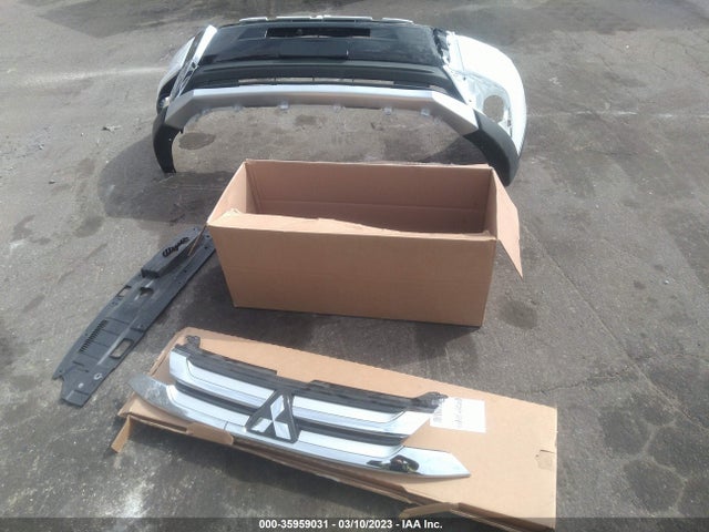 Mitsubishi Outlander 2018 JA4AZ3A34JZ063260 Image 4