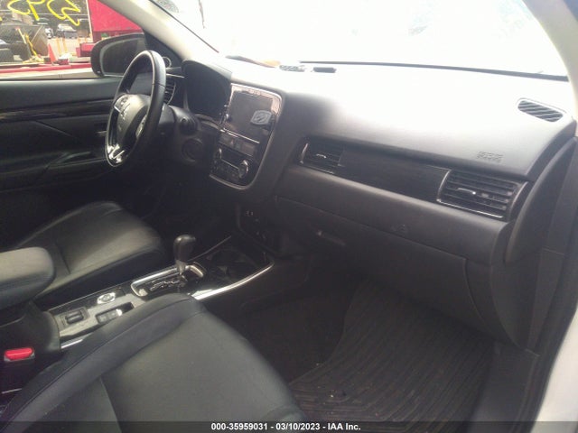 Mitsubishi Outlander 2018 JA4AZ3A34JZ063260 Image 7