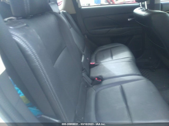 Mitsubishi Outlander 2018 JA4AZ3A34JZ063260 Image 10